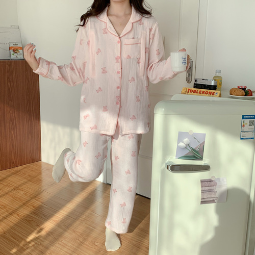 Spring and summer lightweight 100% cotton gauze penguin-themed postpartum clothing, crepe fabric maternity pajamas with large-size, sweat-absorbent design for breastfeeding after childbirth