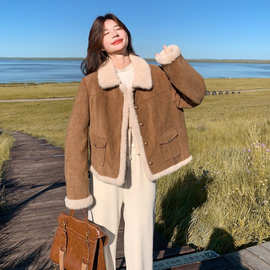 中老年女装美拉德棕色仿麂皮绒羊羔毛羽绒服女冬新款韩系复古短款