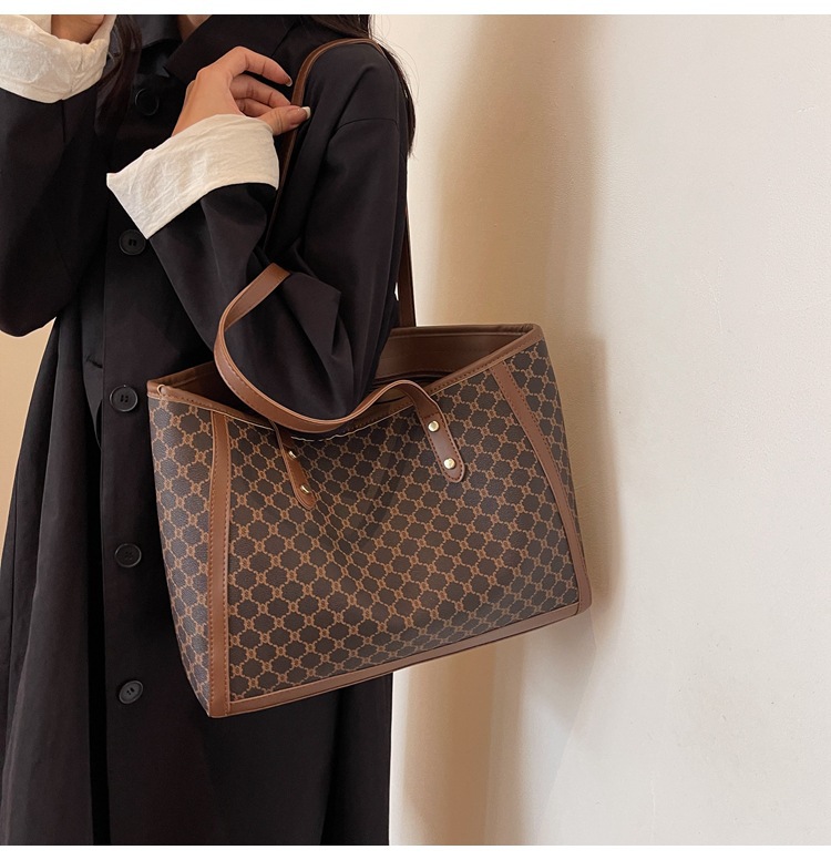 High-end, stylish, versatile, hand-carry bag for women, 2025 new trendy and popular single-shoulder bag with large capacity tote bag undefined