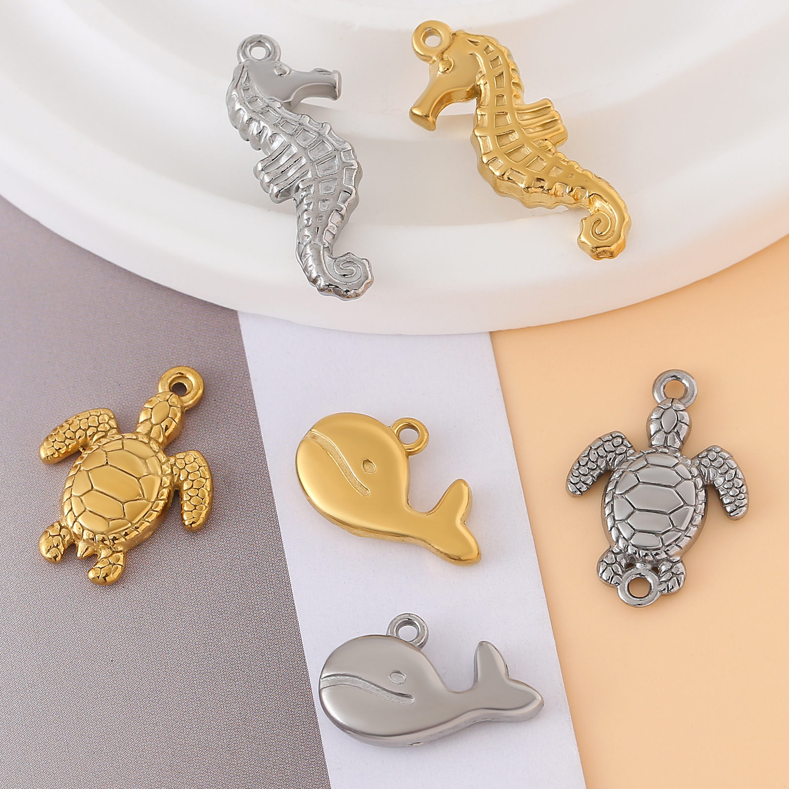 5g Weight Electroplating Gold Plating Process Pendant Jewelry Making Type 14*18MM, 16 * 18 mm, 18 * 12mm, 20*12mm Jewelry Making Size 18K Real Gold Plated, Platinum Plated Plating Material 1 Piece Quantity 304 Stainless Steel Material Tortoise, Hippocampus, Crab, Whale Pattern Marine Style Style 1 Piece 14*18MM 16 * 18 Mm 18 * 12mm 304 Stainless Steel Tortoise Hippocampus Crab Polished Pendant DIY Ornament Accessories 无