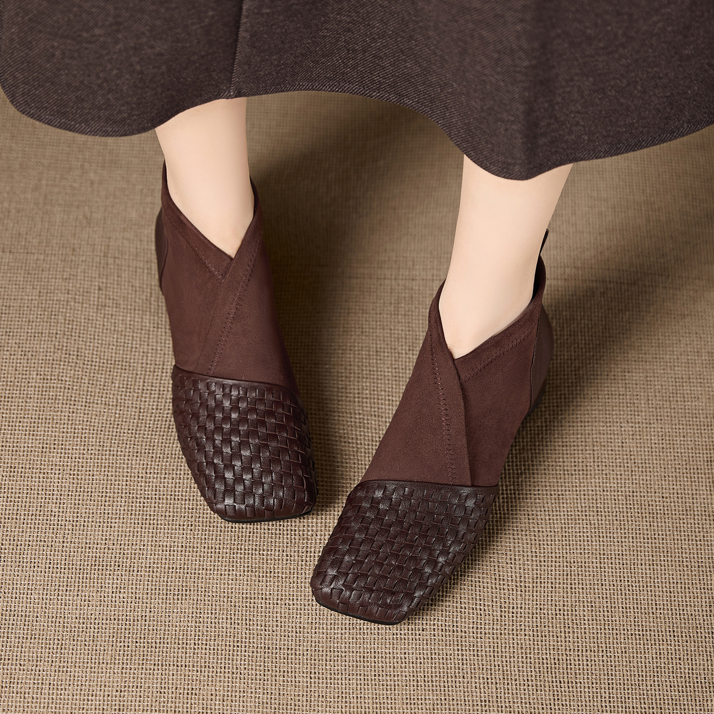 短靴女粗跟2025新款秋冬季法式复古编织瘦瘦靴方头黑棕色弹力拼接