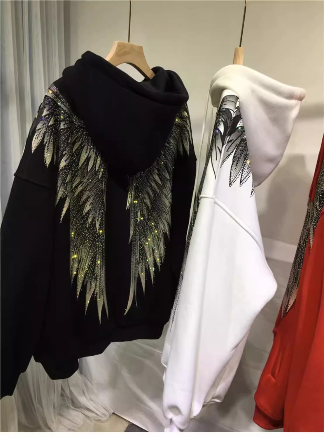 Women's Clothing Extra large size heavy industry diamond light luxury front and rear wings hooded long sleeved velvet jacket sweatshirt_voghion.com