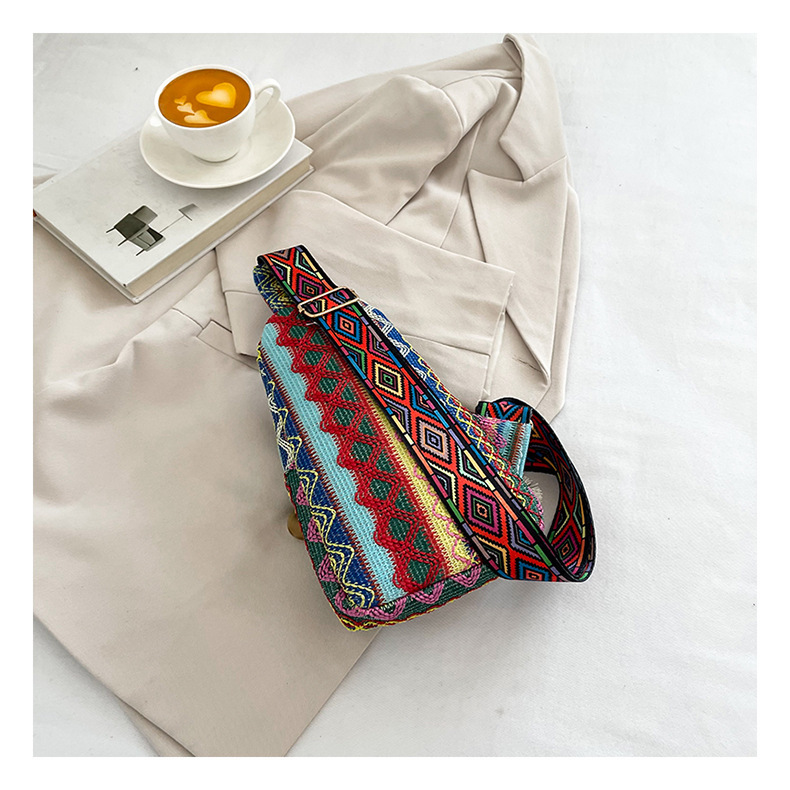 226g Weight Polyester Lining Material Zipper Closure Type Single Shoulder Strap Strap Type Fanny Pack Bags Type Casual, Travel Occasion Braid Material Geometric Pattern All Seasons Season Women's Gender Ethnic Style, Streetwear Style Square Shape Medium Size Women's Medium Braid Geometric Ethnic Style Streetwear Square Zipper Fanny Pack 15