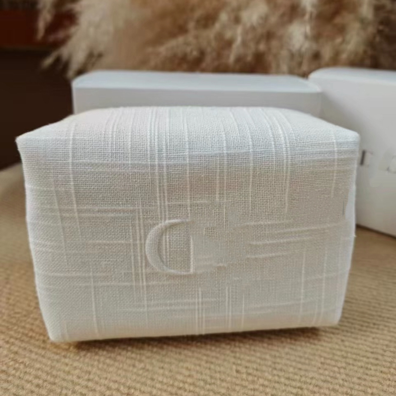 Ağ kətan kosmetik çanta, sərt formalı makiyaj çantası