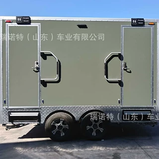 出口定制全黑色3.5米四间厕所拖车户外活动移动拖挂式环保厕所