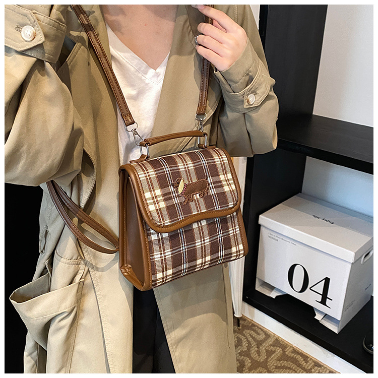 College-style backpack for women 2024 autumn new Dachshund student handbag, retro commuter crossbody bag undefined