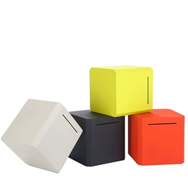 勺、调羹;手动榨汁器;储蓄罐