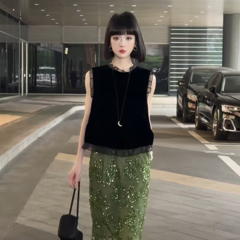 Black Lace Velvet Sleeveless Shirt for Women 2026 Summer New Fashion Versatile Design Top for Petite Figures