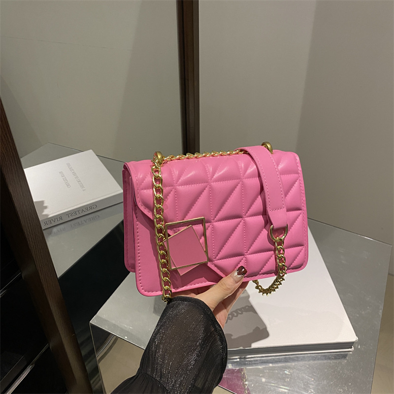 Damas bordadas de diamante moda 2024 otoño y invierno nuevo bolso de hombro mochila textura bolso de mano popular este año