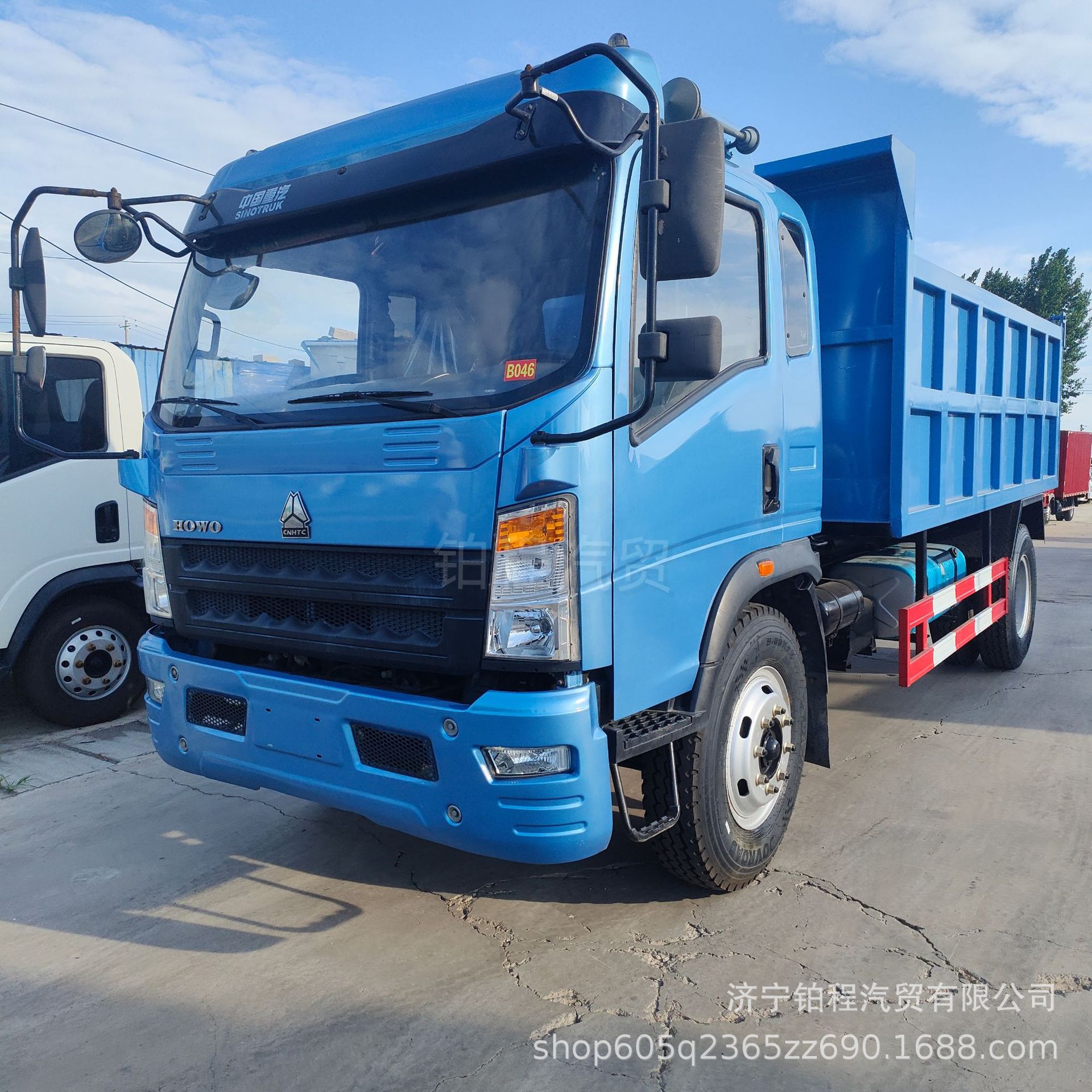 Cross-border export to Africa: Sinotruk Howo rear-tipping dump truck, 3-ton, 5-ton, 10-ton muck transport vehicle