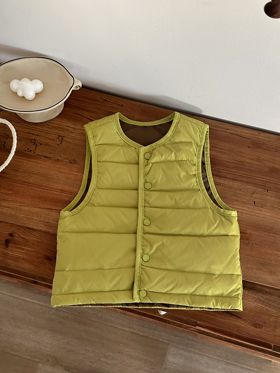 Otoño y invierno estilo coreano chaleco de pluma para niños ropa de niños ligera y delgada hombro caliente un chaleco de letras de moda