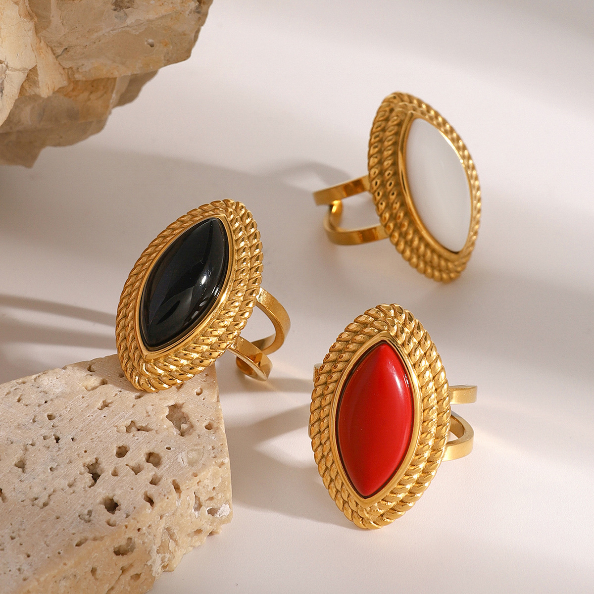 Jieding europeo y americano acero inoxidable 18k oro negro ágata abierto anillo de lujo ligero retro de la industria pesada joyería de comercio exterior femenino