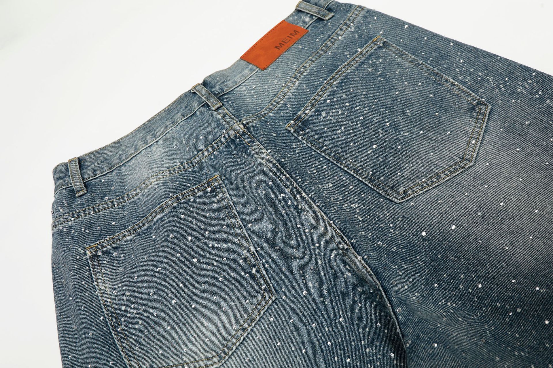 Unisex High Street Vintage Washed Blue Distressed Denim Jeans Rhinestone Embellishments Relaxed Fit Button Fly Non-Stretch Cotton_voghion.com