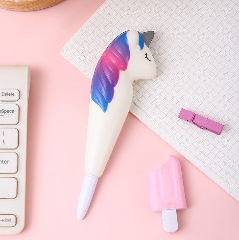 보라색 말 머리