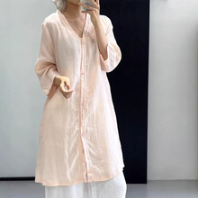 2025秋季新款休闲百搭褶皱棉麻V领系扣中长款开衫上衣女