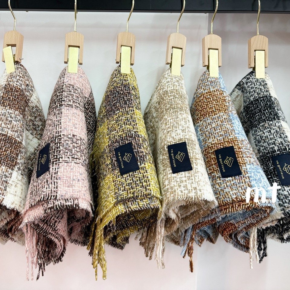 超韩显白橄榄绿加大围巾女秋冬保暖百搭护颈加厚围脖披肩高级感