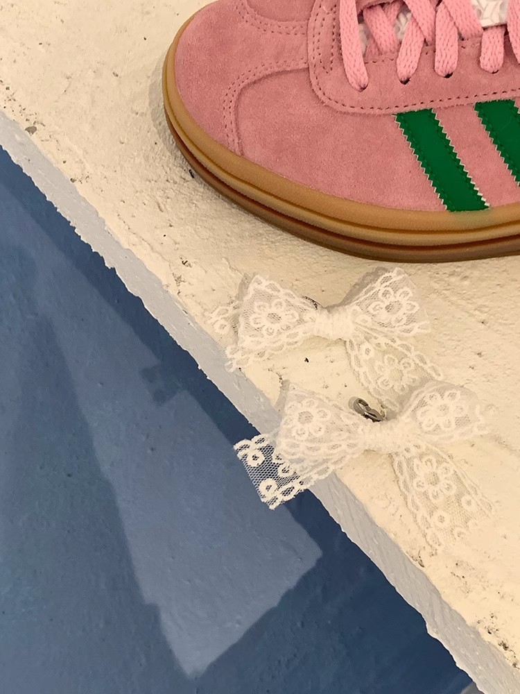 Ins Blogger Diy Pearl Butterfly Botón Bot