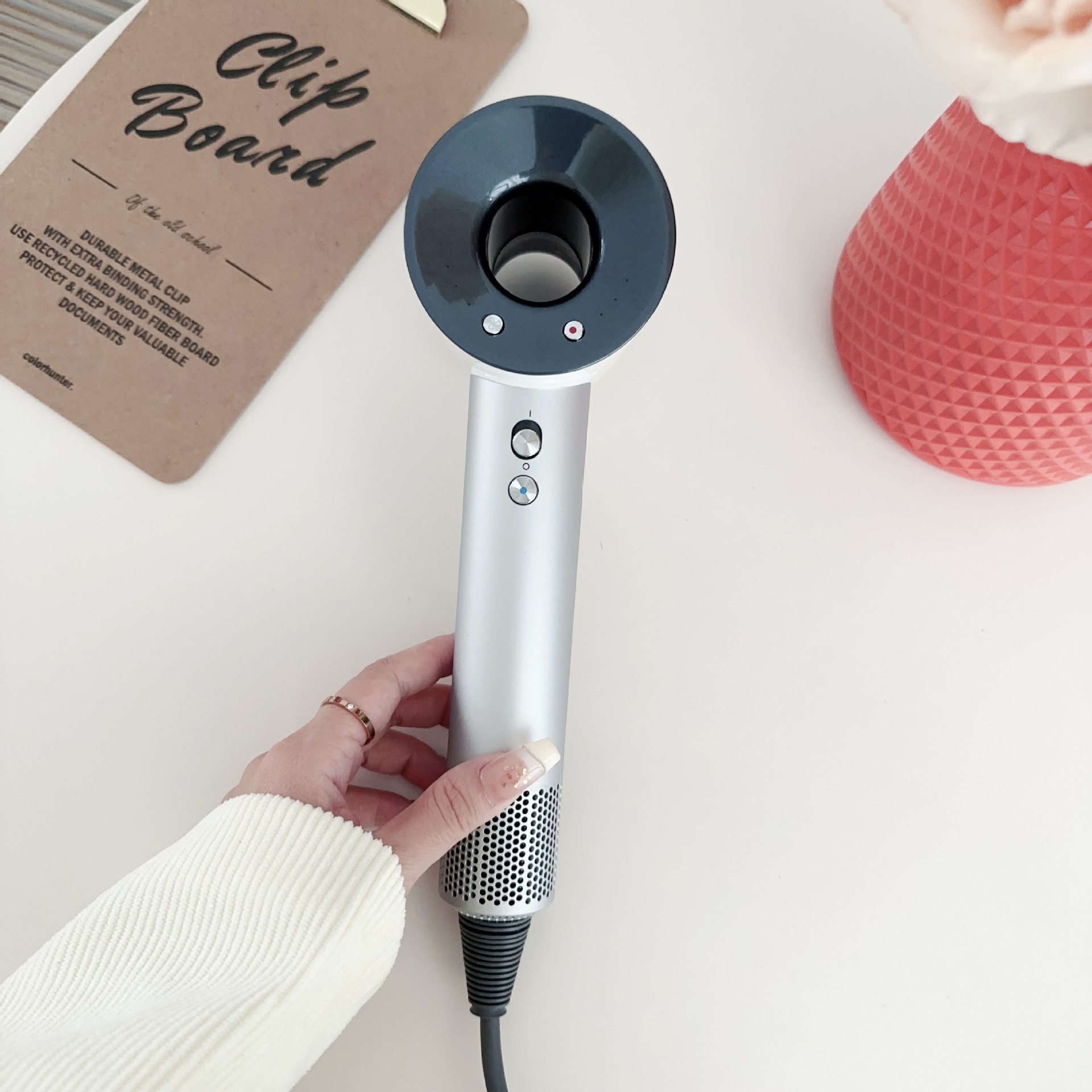 Secador de pelo de alta velocidad Huaqiangbei caja de cuero exclusiva de alta gama secador de pelo de iones negativos no daña la fábrica de secador de pelo al por mayor image 19