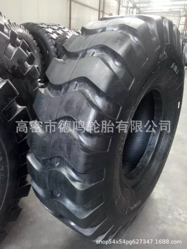 Los fabricantes suministran los neumáticos del cargador 16.00-24 neumáticos de maquinaria de ingeniería 1600-24