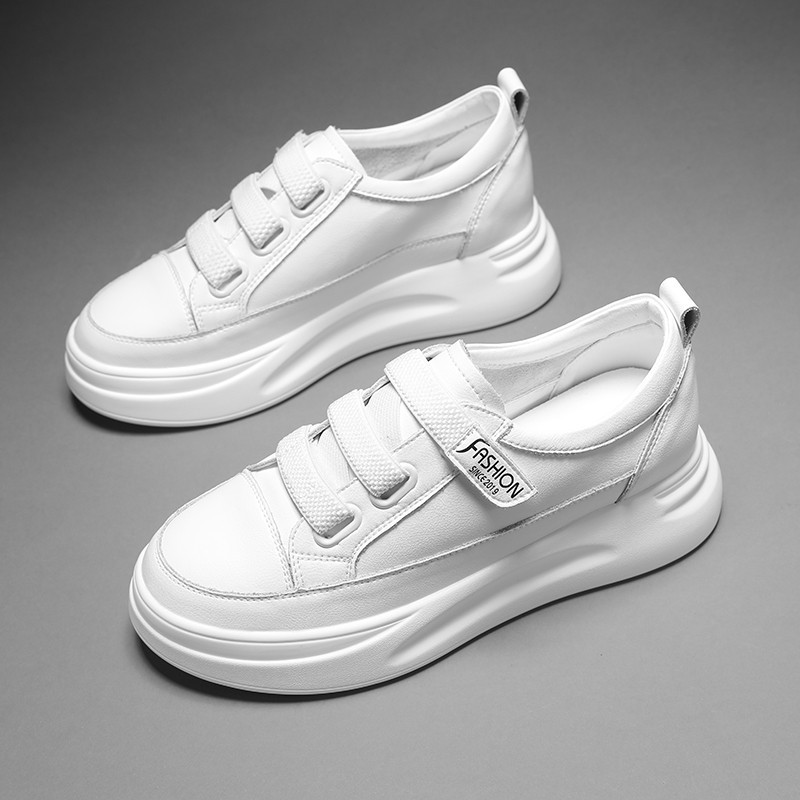 Modas y cómodas zapatos blancos para mujeres verano 2025 nuevos zapatos de suela gruesa, ligeros y transpirables zapatos deportivos casuales de suela suave