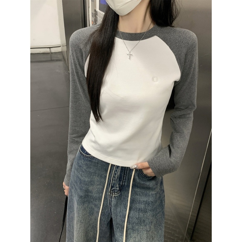 减龄短款打底衫女别致插肩拼色圆领长袖2025秋新款内搭甜酷风上衣|undefined