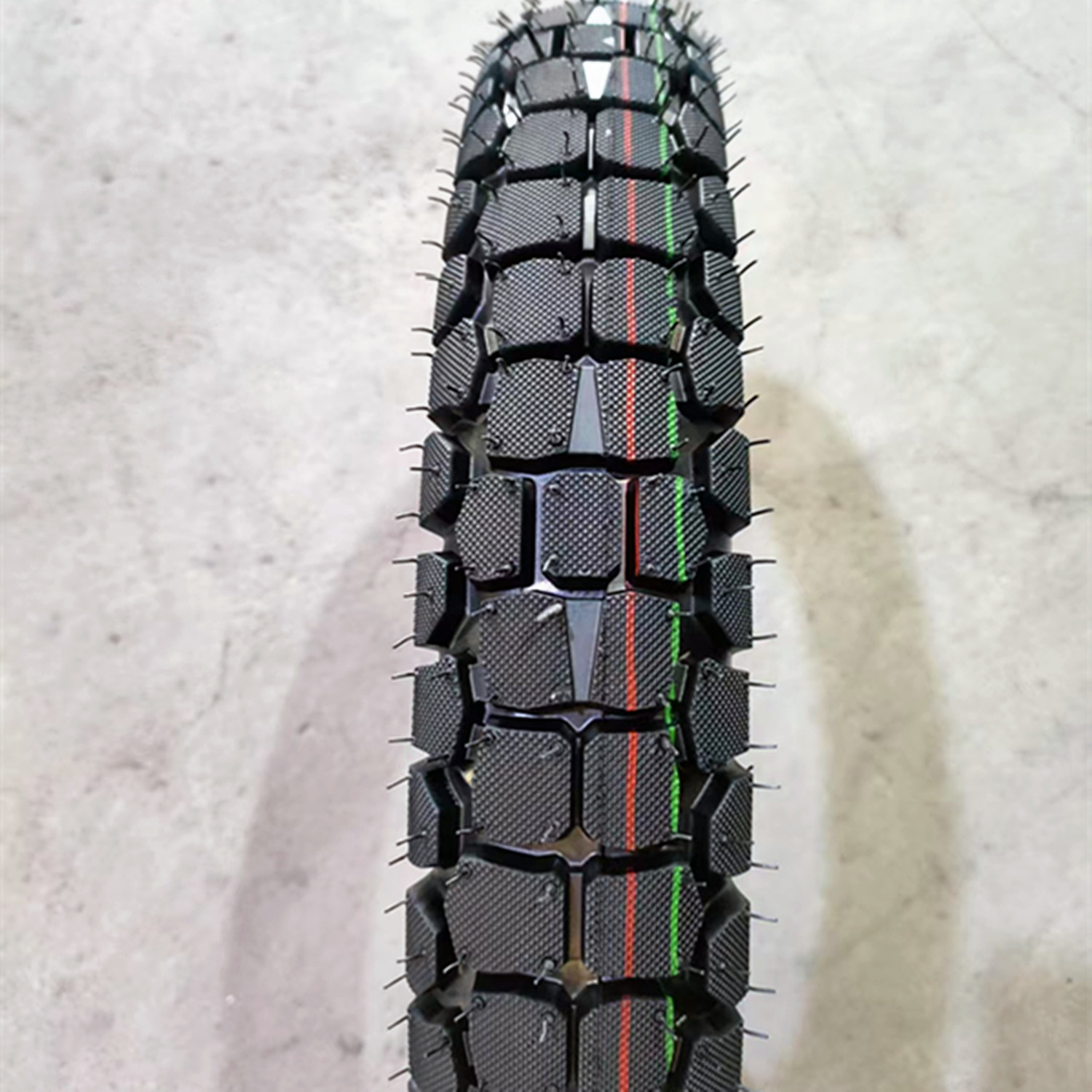 300X17 300X18 325X18摩托车胎真空胎 tubeless