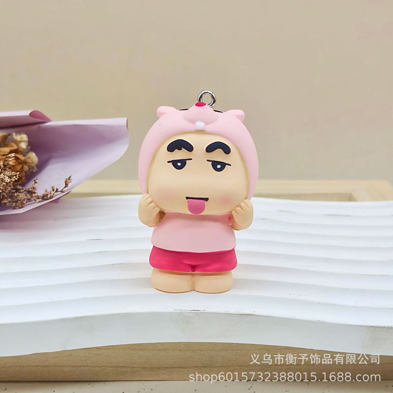 漫画かわいい樹脂クレヨンしんちゃんのキーホルダーのアイデアの立体的な小さな置物のテーブルの装飾の贈り物の卸売り|undefined