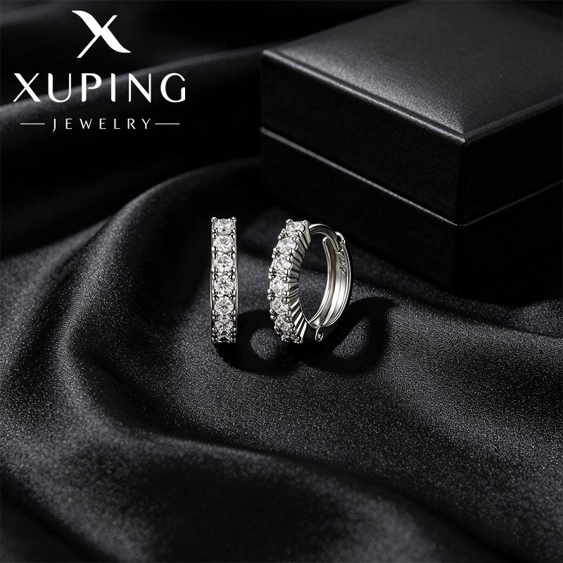 Xuping simple incrustado una sola fila de gemas artificiales aretes geométricos aretes de aleación de cobre aretes de aretes rusos