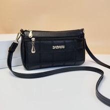 广州女士挎包女小包妈妈包红色小方包单肩大容量包跨货源一件代发