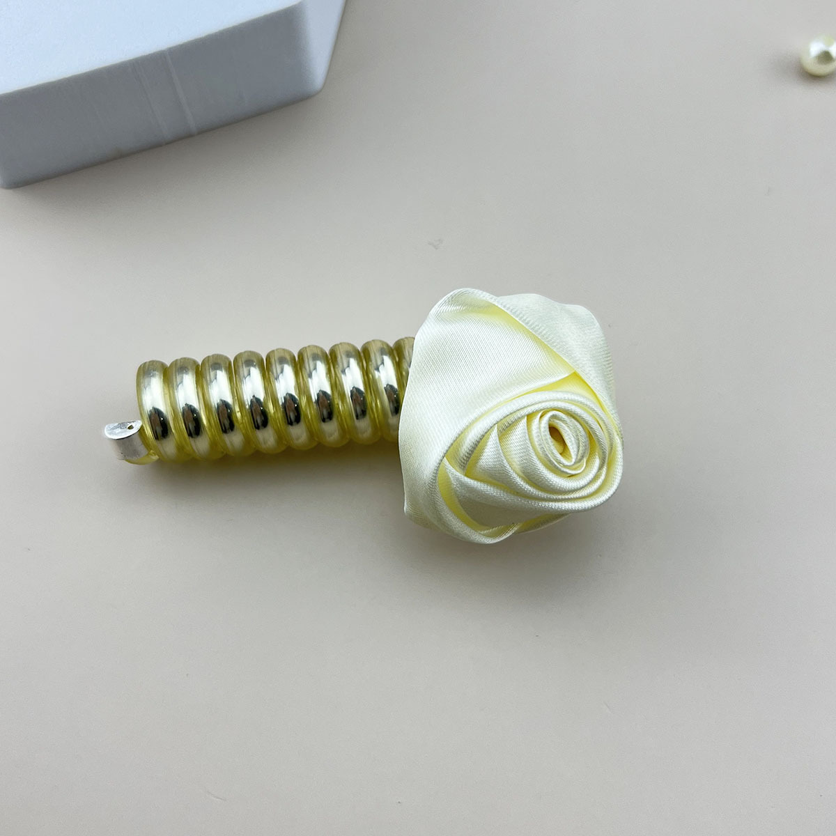 Women's Elegant Simple Style Rose Plastic Hair Tie display picture 7