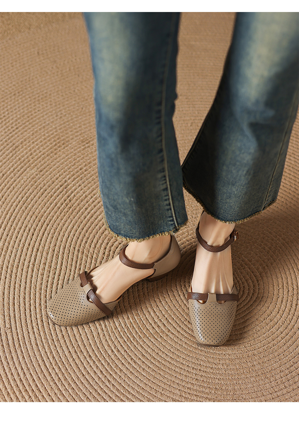 Sandal nữ da cừu mũi kín gót vuông quai ngang khóa một chữ — màu trắng ngà chi tiết 5