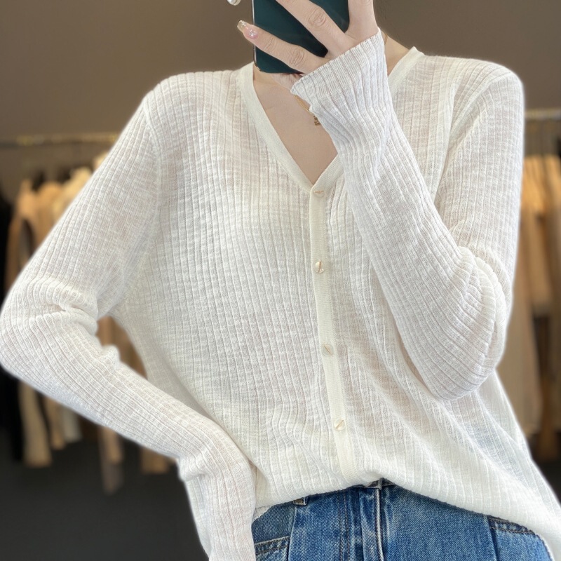 Fresh, Sweet, and Gentle Style V-Neck Single-Row Metal Button Women's Spring and Summer Bamboo Linen Fabric Knit Cardigan Outerwear