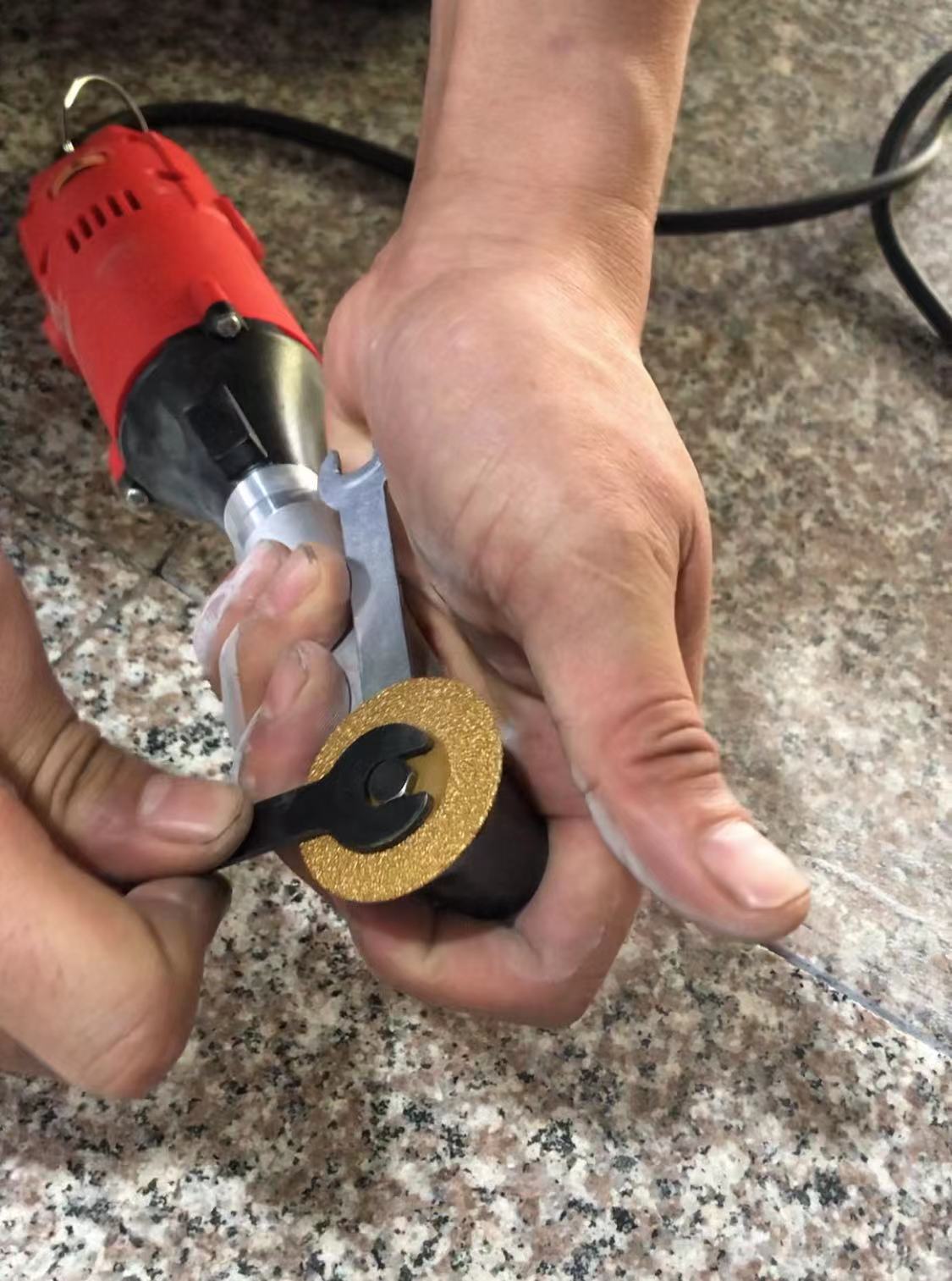 97151dad33a2ac75e7b15886e48045