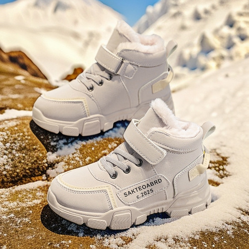 Kids' snow boots, new style, cotton-padded and thickened for warmth—cotton shoes for boys, mid-to-large size, Northeastern outdoor Martin boots.