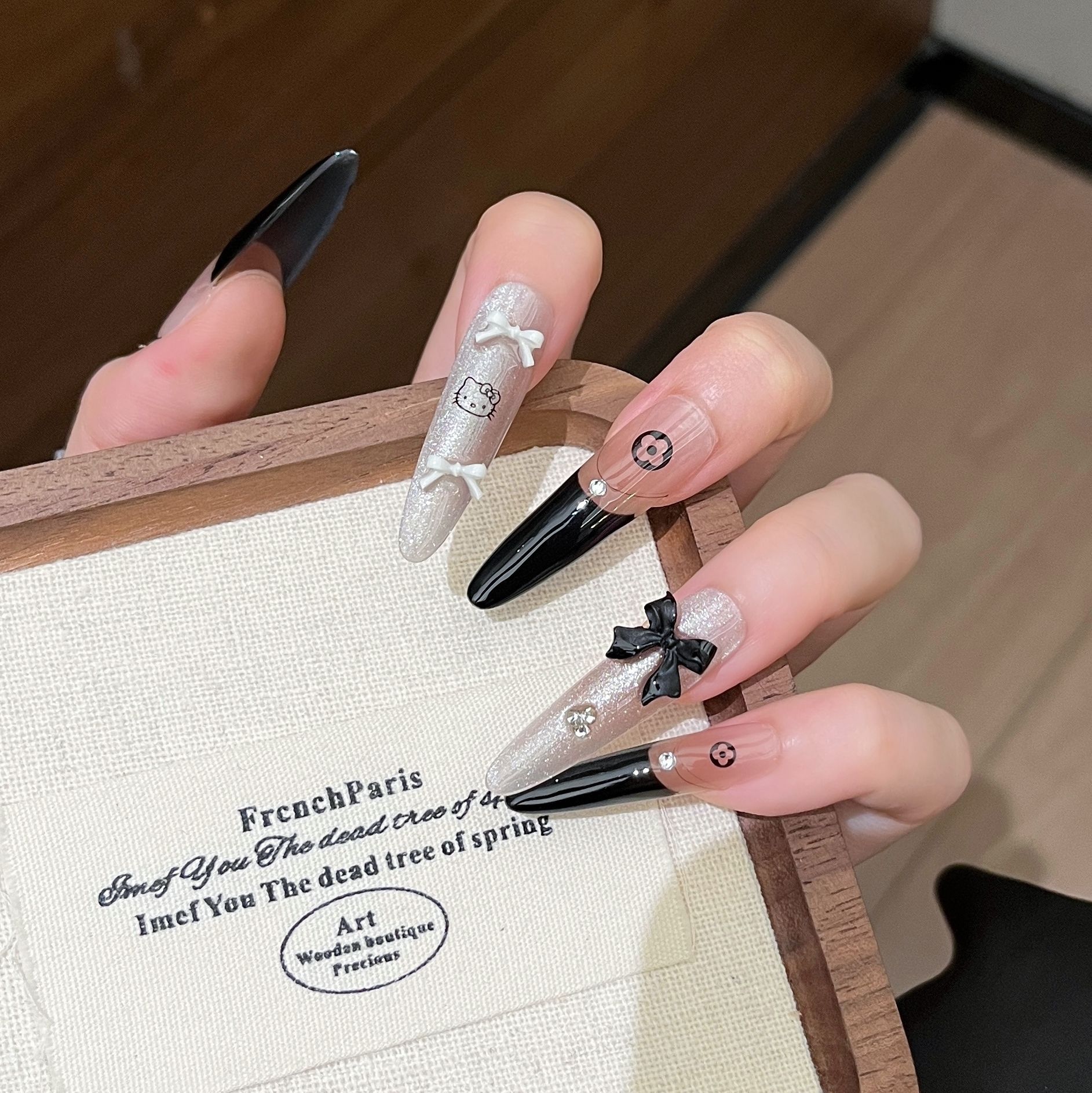Arco negro adorable chica manicure desgaste manicure pieza de fabricación desmontable al por mayor manicure pieza de fabricación
