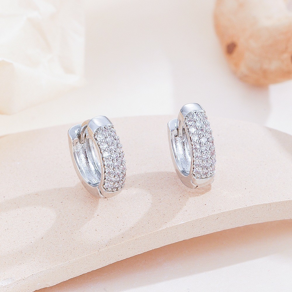 Pointed titanium steel lip stud product view