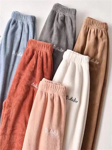 Internet-famous fairy-like warm-up pants for women—winter thermal coral fleece casual loose pajama pants, perfect for at-home wear and ideal for students and laid-back individuals.