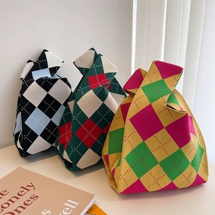 �¿���Ůᘿ���������μ�����ذ��r���L�����������e��