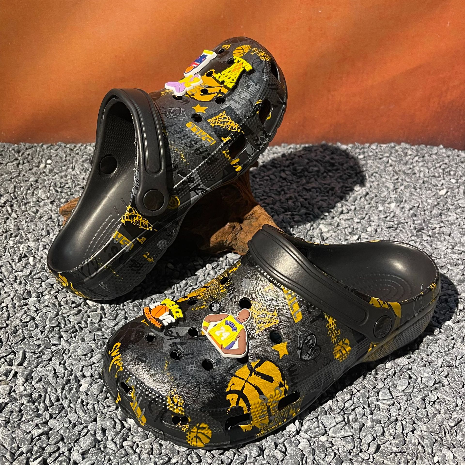 Zapatos de baloncesto transfronterizos 2026 nuevas sandalias de cabeza de bolsillo zapatos de playa para hombres zapatos de baloncesto casuales impresos zapatillas