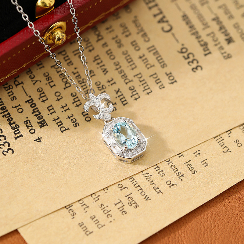 S925 plata de ley de alta calidad, collar de topacte de lujo ligero, sentido de diseño de nicho femenino, joyería creativa de cristal natural de moda