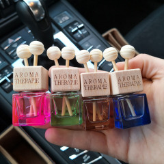 Air outlet perfume empty bottle colorful car aromatherapy glass bottle car perfume clip cute creative car decoration