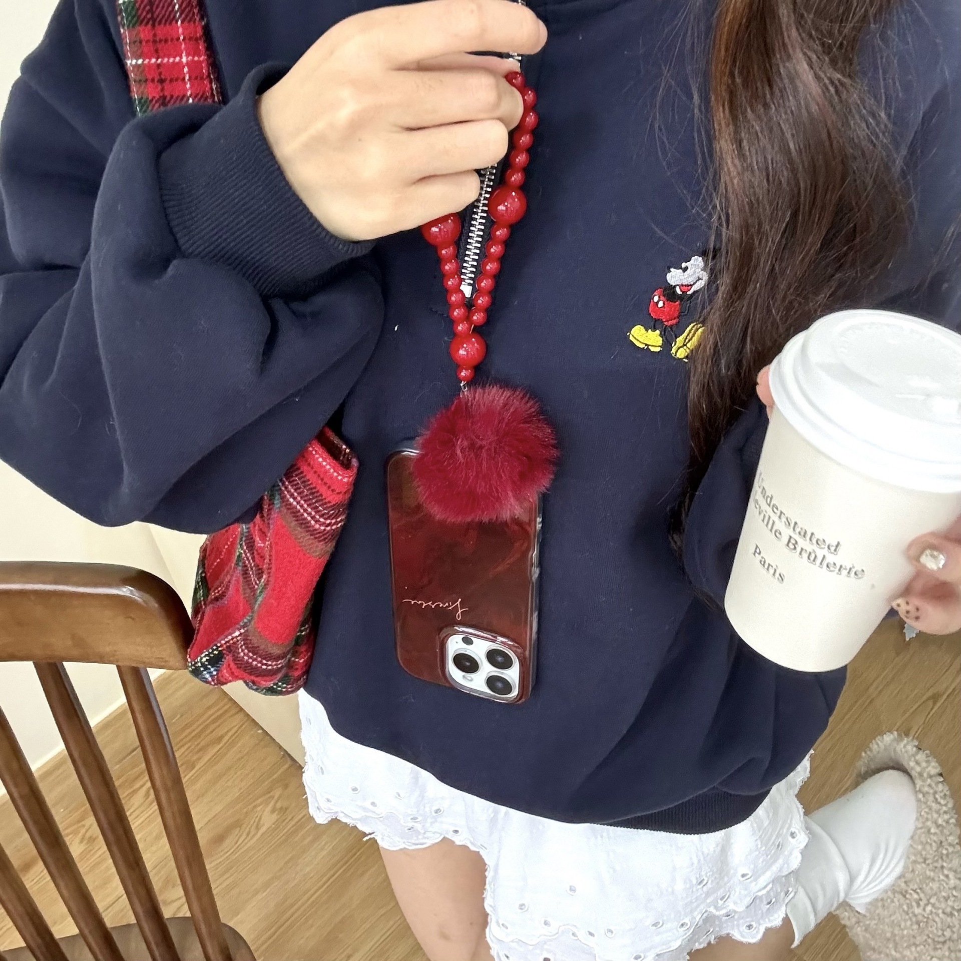 El nuevo patrón de papel de aluminio coreano es adecuado para Apple 16Promax/15pro funda para teléfono móvil 14pro/13 bola de pelo 16 niña