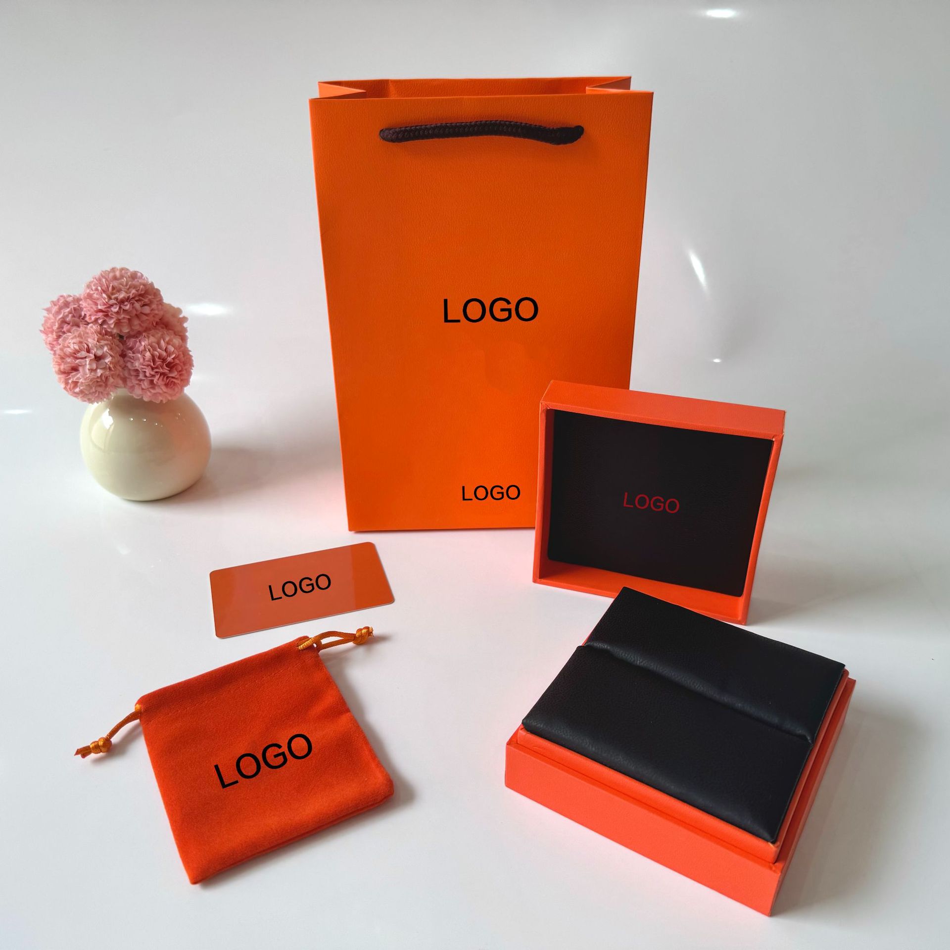 Aijia Counter LeatHer Jewelry Box H Family Gift Box Bracelet Necklace Bracelet Box Jewelry Packaging Box Factory Direct Sales