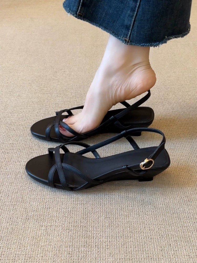 Версия из овчины ~ новый летний стиль, красивые женские сандалии с открытым носком и пряжкой на одной линии, с юбками, римские сандалии из натуральной кожи на танкетке