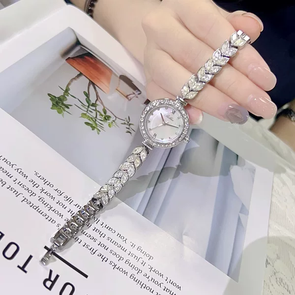 Popular mermaid watch niche simple Women's Watch Full diamond fashion waterproof watch light luxury bracelet watch wholesale