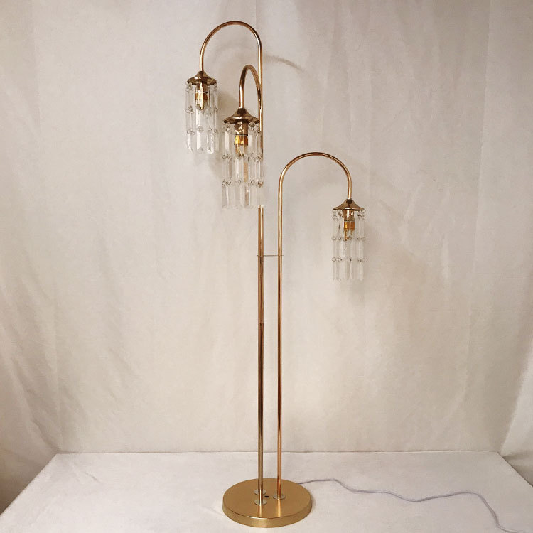 Nuevos apoyos de la boda Luz de plomo carretera de tres cabezas de hielo Barra de cristal de hierro Marco de plomo de carretera etapa de la boda de oro plomo Decoración