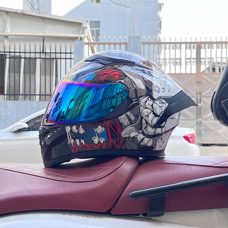 El casco completo del casco de la cola grande de la motocicleta Jiekai se puede instalar con auriculares Bluetooth