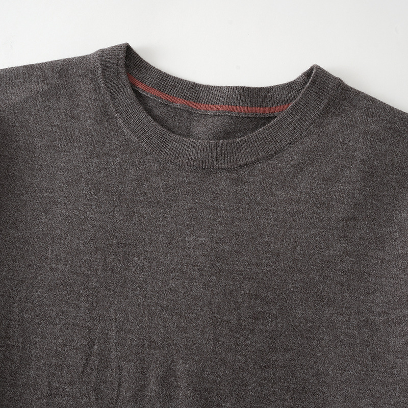 Suéter de lana de cuello redondo de hombre otoño y invierno nuevo estilo perezoso suéter de hombre camisa de punto de color sólido camisa de fondo de moda de hombre