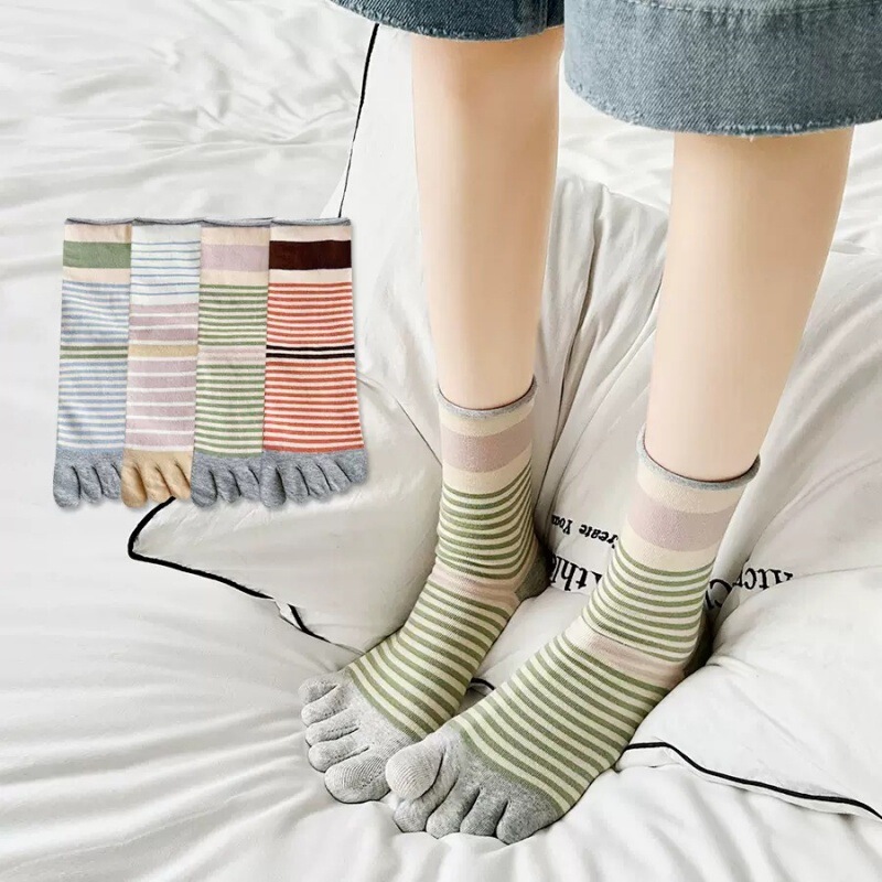Color-Block Striped Five-Toe Socks for Women, Mid-Calf Socks, Trendy Ins-Style Spring and Summer Japanese Roll-Edge Slouch Socks, Seamless Toe Socks