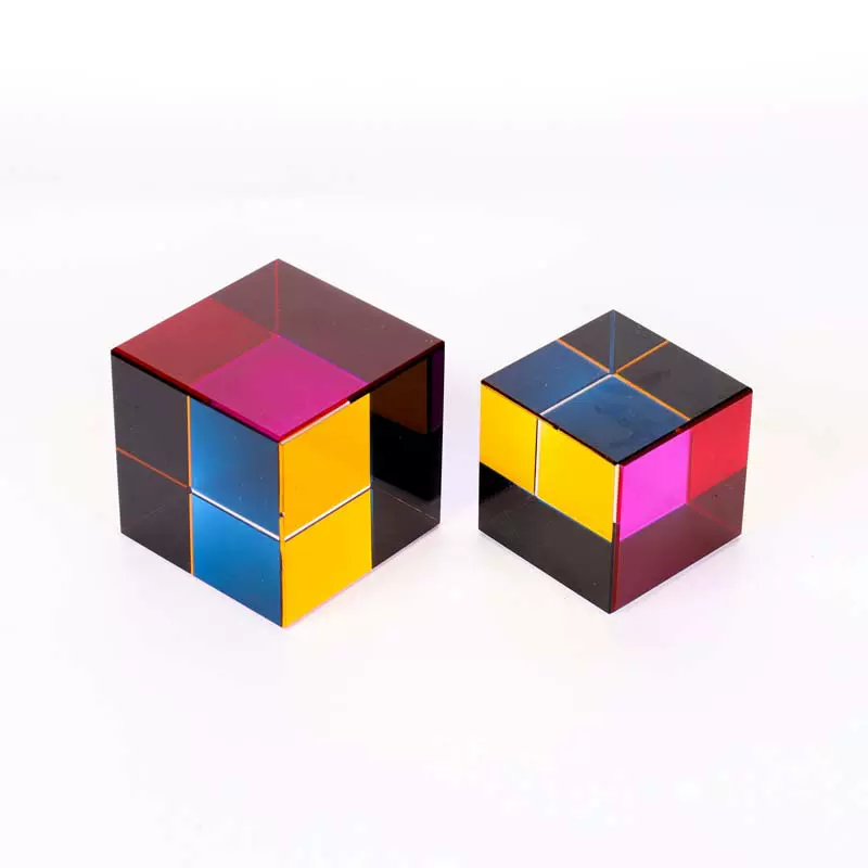 彩色水晶方体摆件装饰品彩色魔方水晶工艺品光学棱镜创意礼品